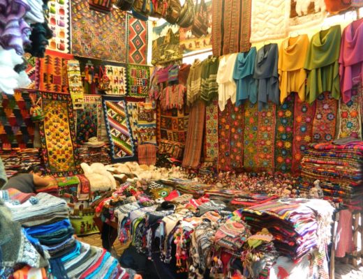 “Fabric Arts”: Bargaining in Perú