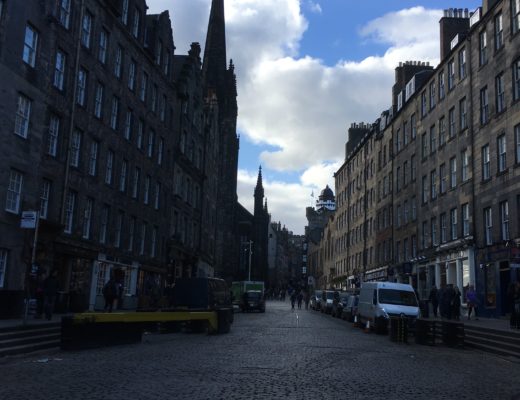 Living the Tourist Life: Savour or Skip It in Edinburgh